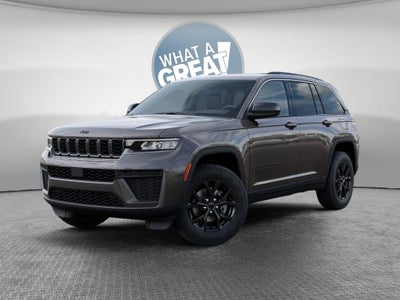 2026 Jeep Grand Cherokee Laredo Altitude