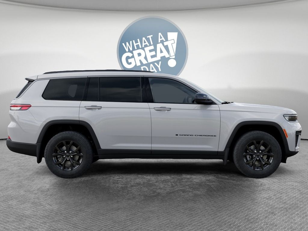 2026 Jeep Grand Cherokee L Laredo Altitude