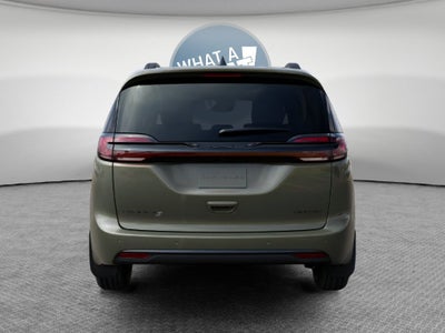 2027 Chrysler Pacifica Limited