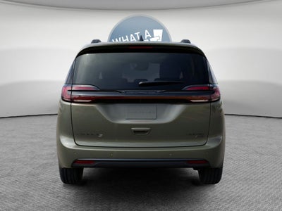 2027 Chrysler Pacifica Limited