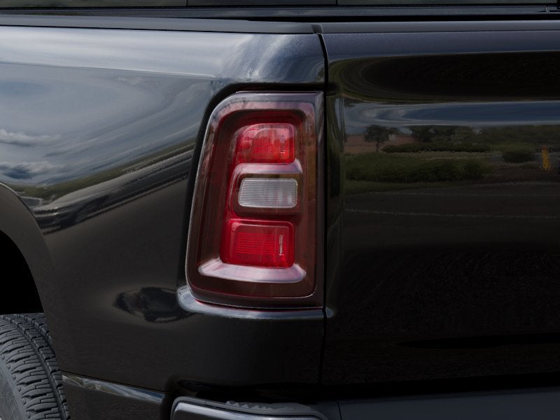 2027 RAM 1500 RAM 1500 EXPRESS CREW CAB 4X4 5'7' BOX