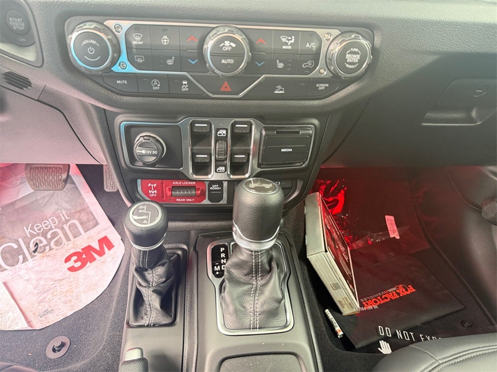 2026 Jeep Wrangler Willys BLACK WIDOW