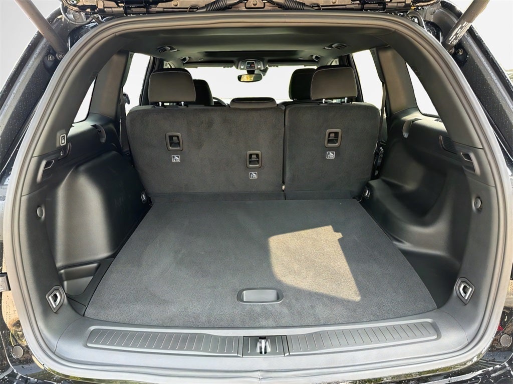 2025 Jeep Grand Cherokee Base