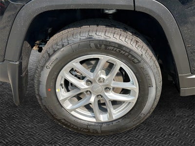 2025 Jeep Grand Cherokee Base