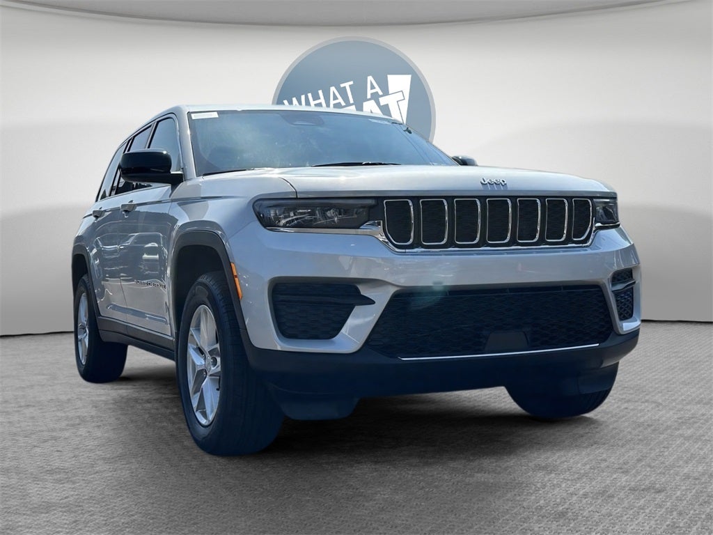 2025 Jeep Grand Cherokee Base