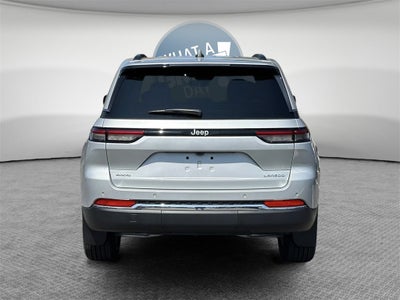 2025 Jeep Grand Cherokee Base