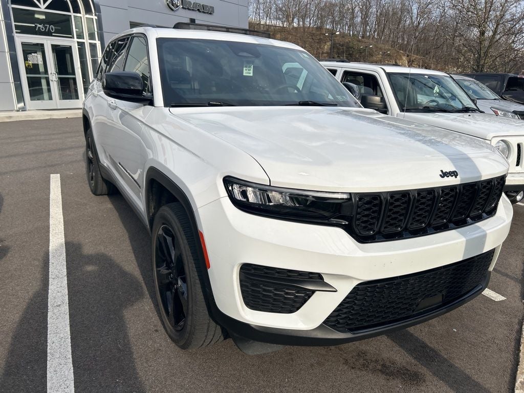 2023 Jeep Grand Cherokee Altitude