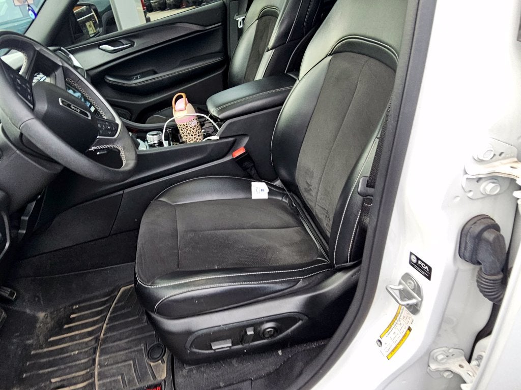 2023 Jeep Grand Cherokee Altitude X