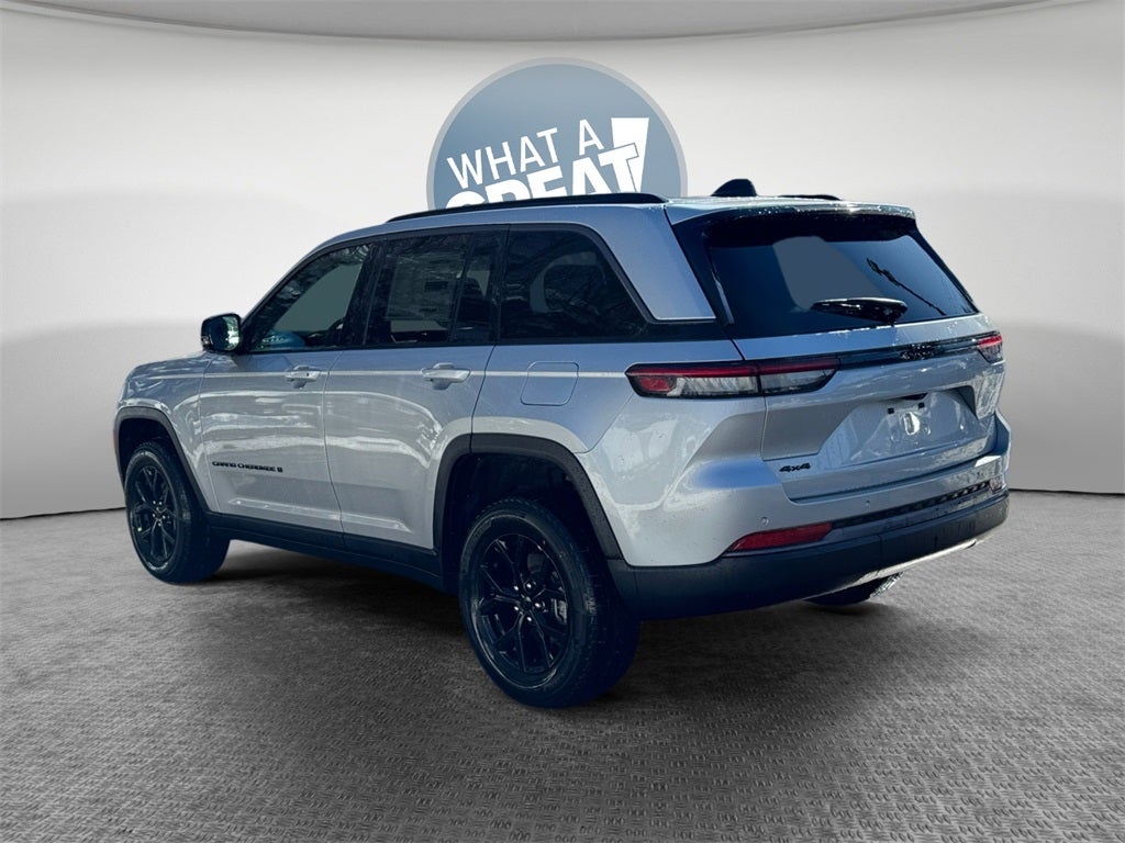 2026 Jeep Grand Cherokee Laredo