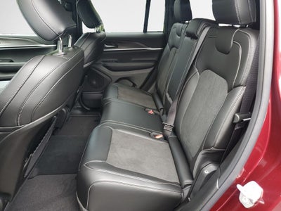2026 Jeep Grand Cherokee Altitude