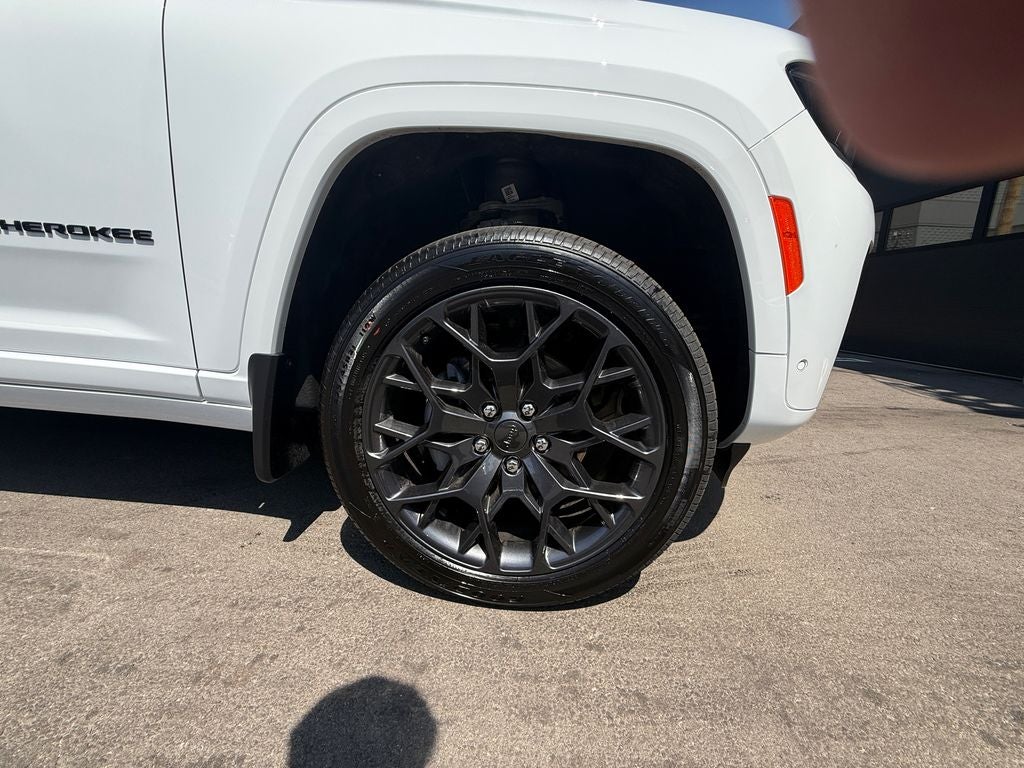 2026 Jeep Grand Cherokee Summit