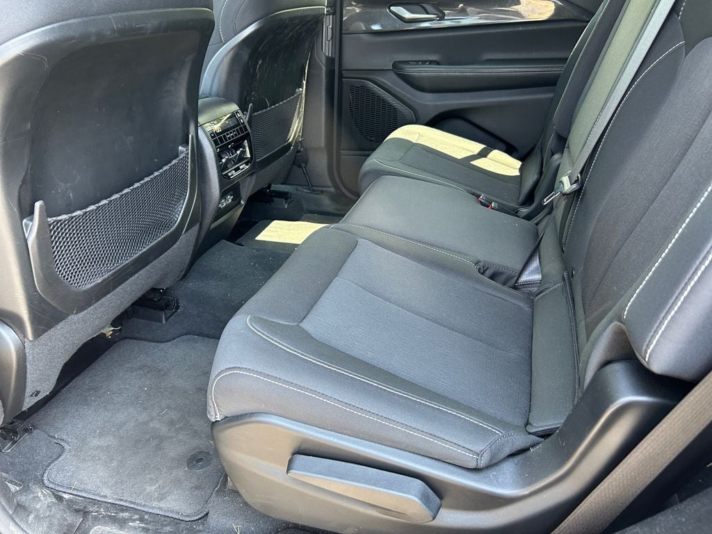 2023 Jeep Grand Cherokee L Laredo 4x4