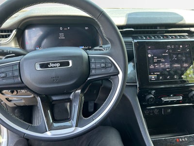 2023 Jeep Grand Cherokee L Laredo 4x4
