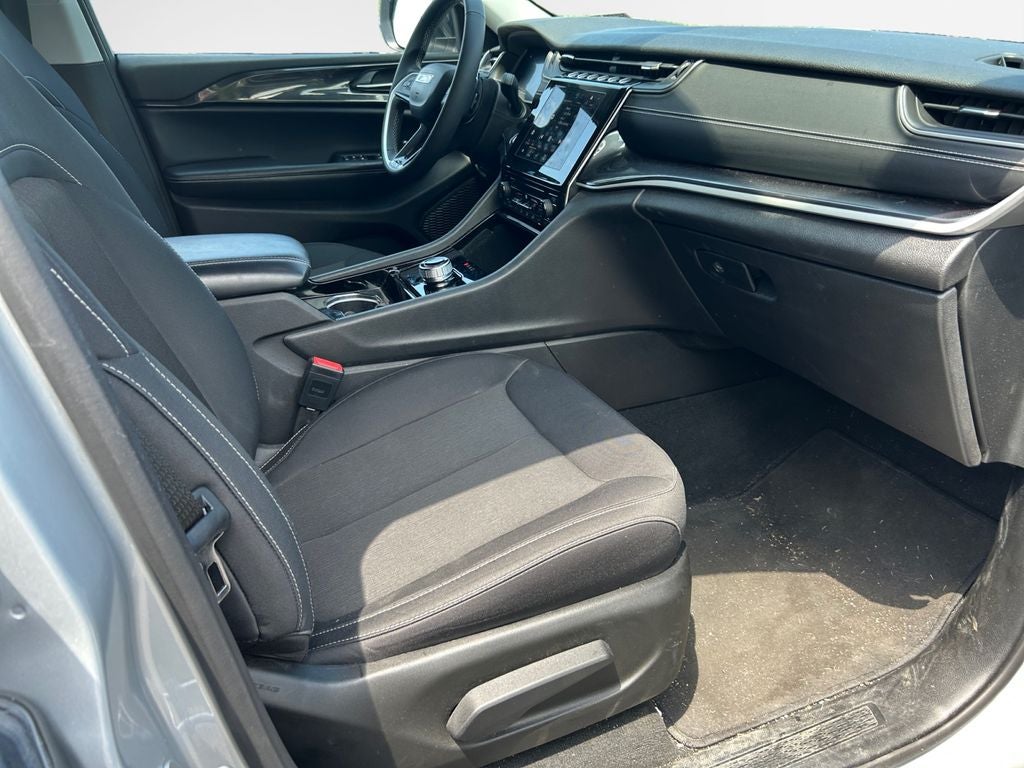 2023 Jeep Grand Cherokee L Laredo 4x4