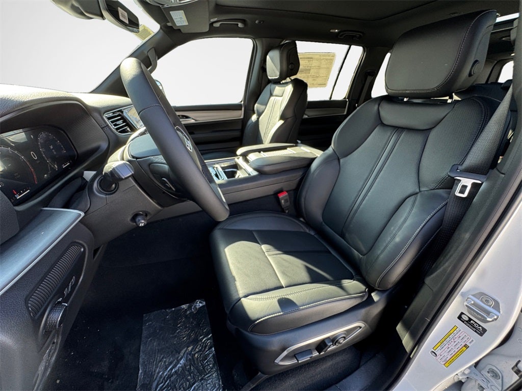 2026 Jeep Grand Wagoneer Base