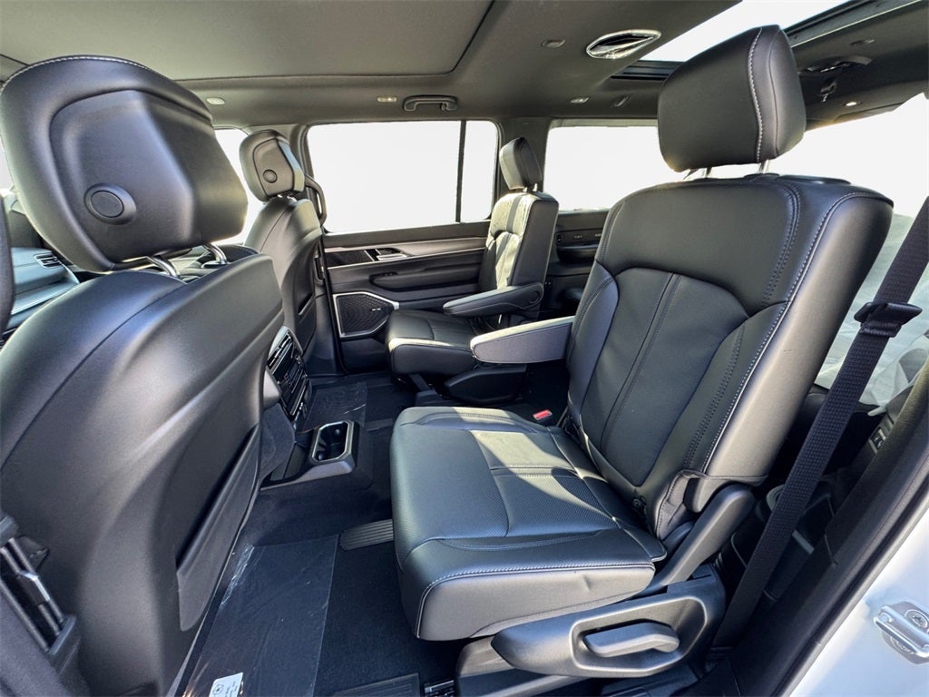 2026 Jeep Grand Wagoneer Base