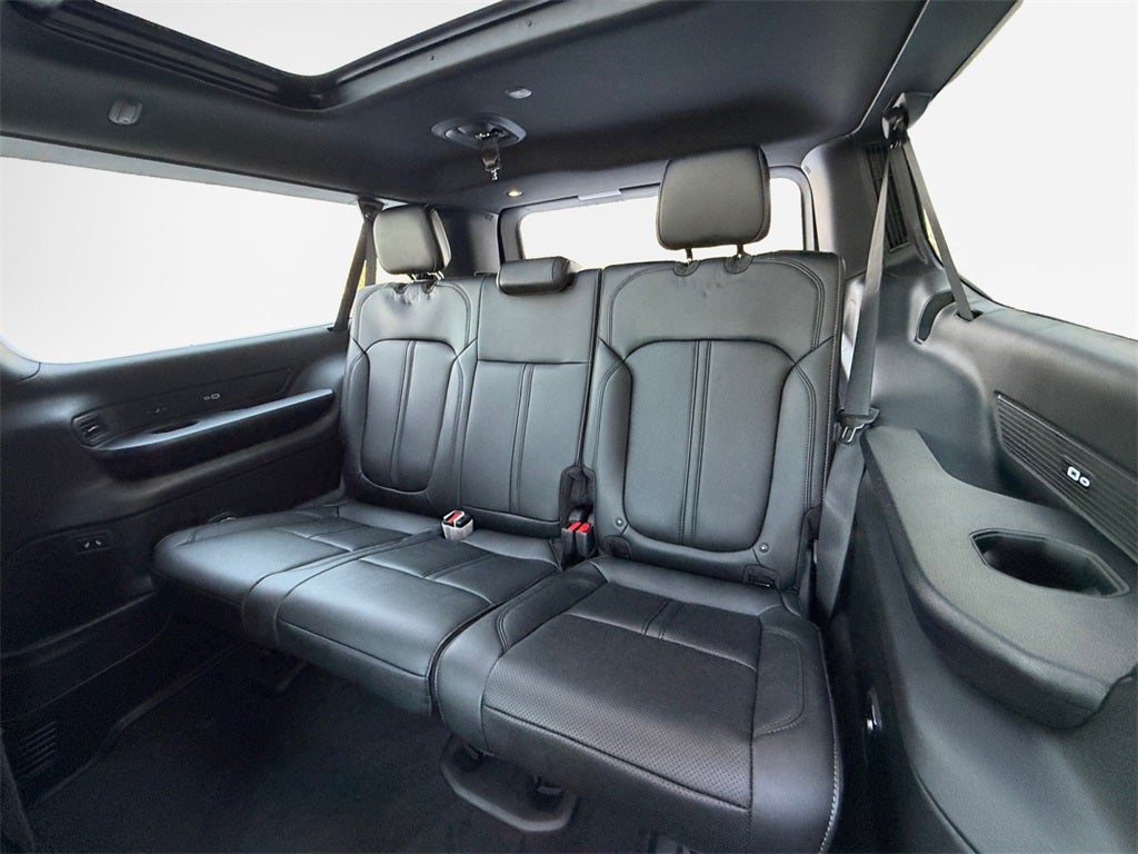 2026 Jeep Grand Wagoneer Base