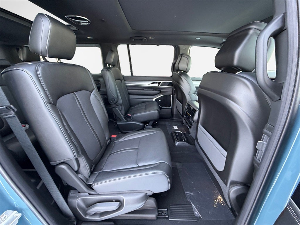 2026 Jeep Grand Wagoneer Base