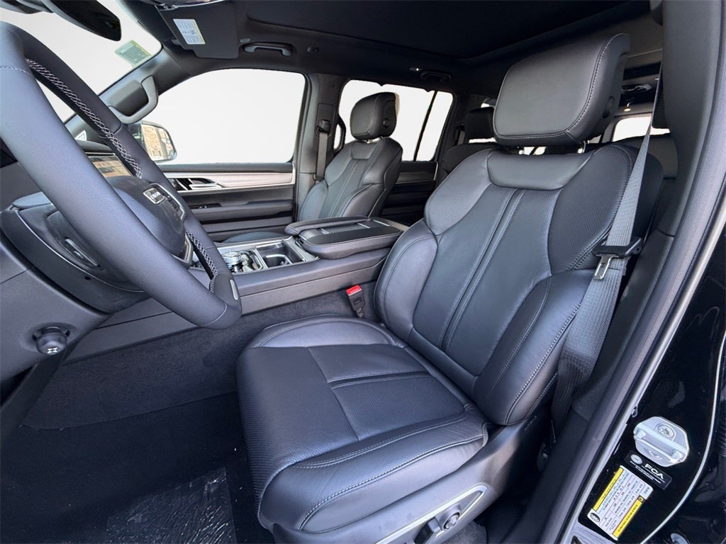 2026 Jeep Grand Wagoneer Base