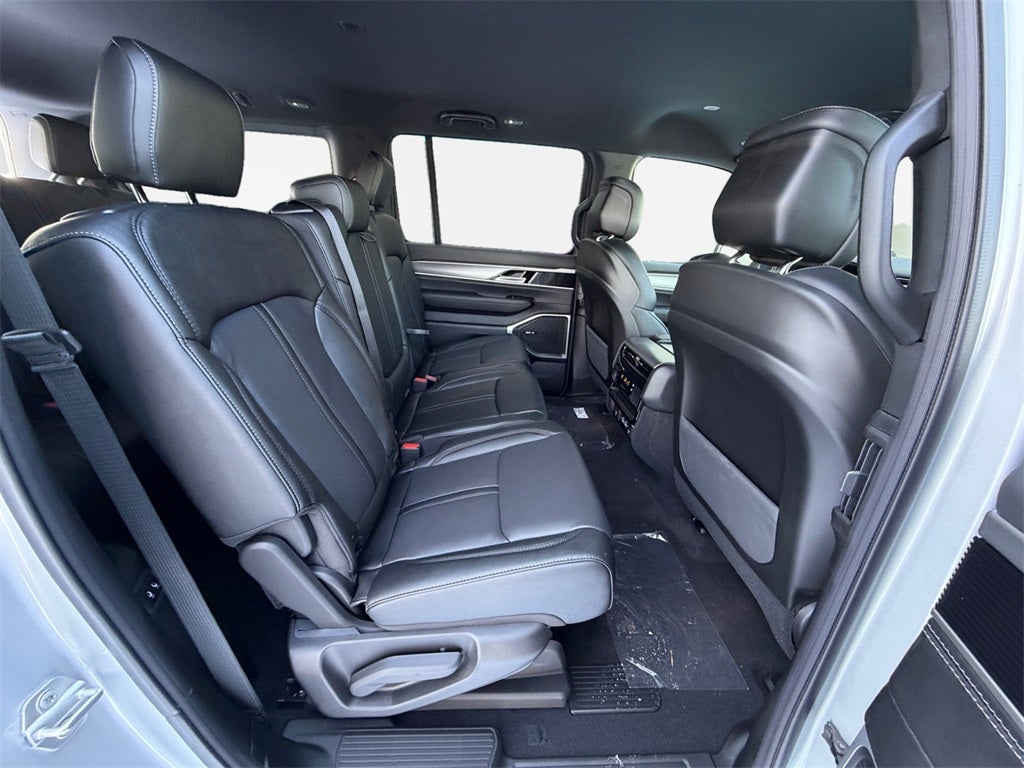 2026 Jeep Grand Wagoneer Altitude