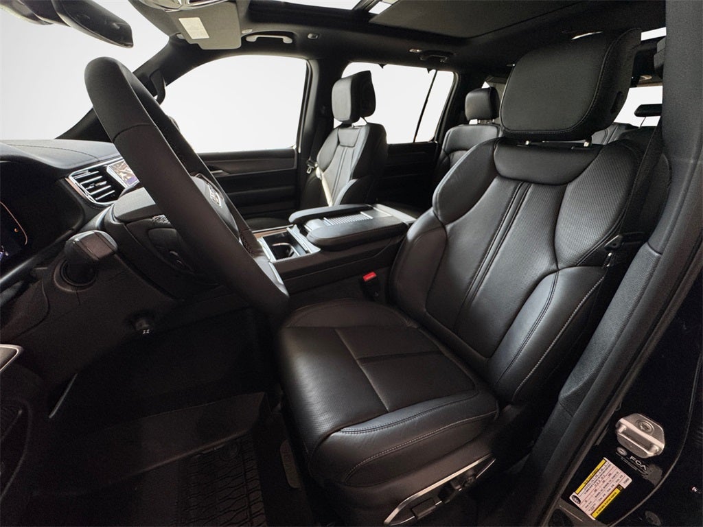 2026 Jeep Grand Wagoneer Base