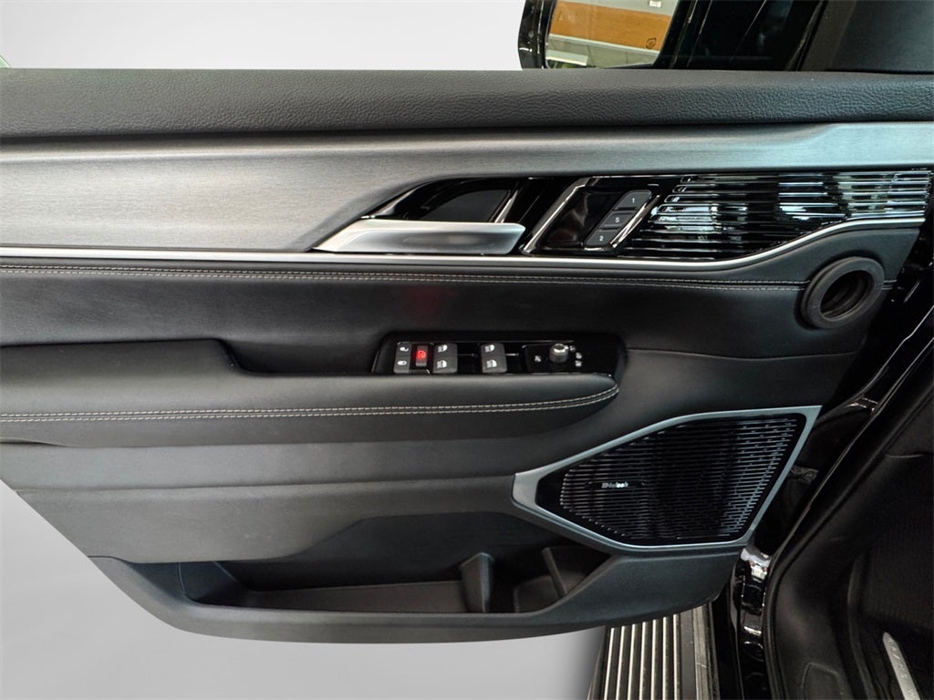 2026 Jeep Grand Wagoneer Base