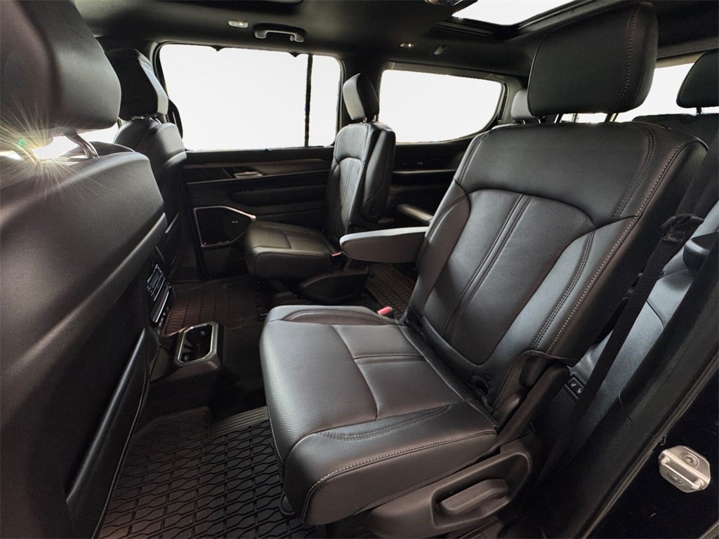 2026 Jeep Grand Wagoneer Base