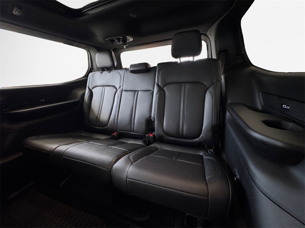 2026 Jeep Grand Wagoneer Base