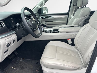 2023 Jeep Grand Wagoneer Base