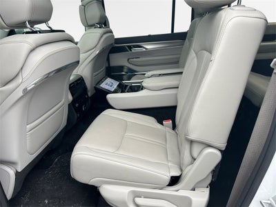 2023 Jeep Grand Wagoneer Base