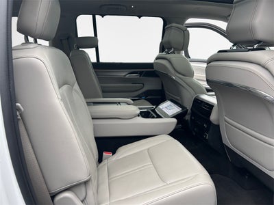 2023 Jeep Grand Wagoneer Base