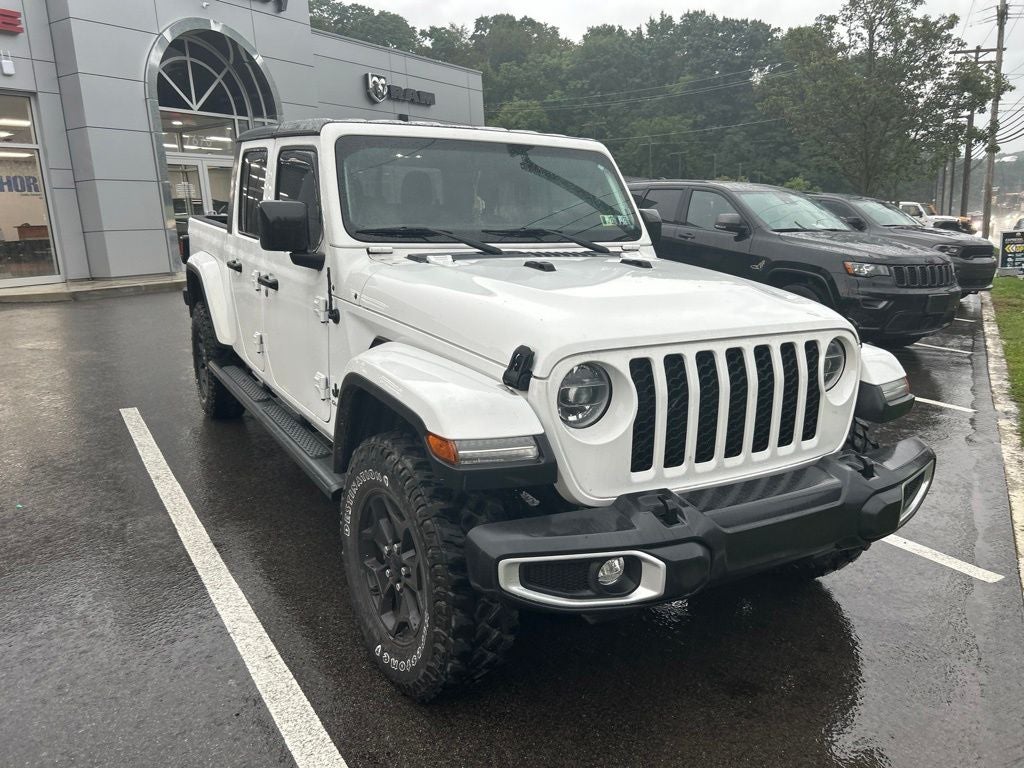 2022 Jeep Gladiator Sport