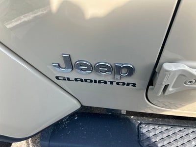 2022 Jeep Gladiator Overland