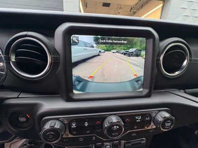 2022 Jeep Gladiator Overland