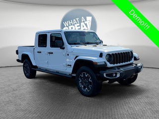 2026 Jeep Gladiator GLADIATOR SAHARA 4X4