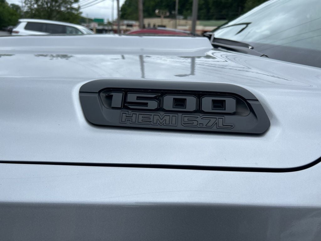 2022 RAM 1500 Big Horn Quad Cab 4x4 6'4' Box