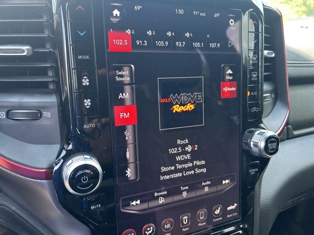 2020 RAM 1500 Rebel Quad Cab 4x4 6'4' Box