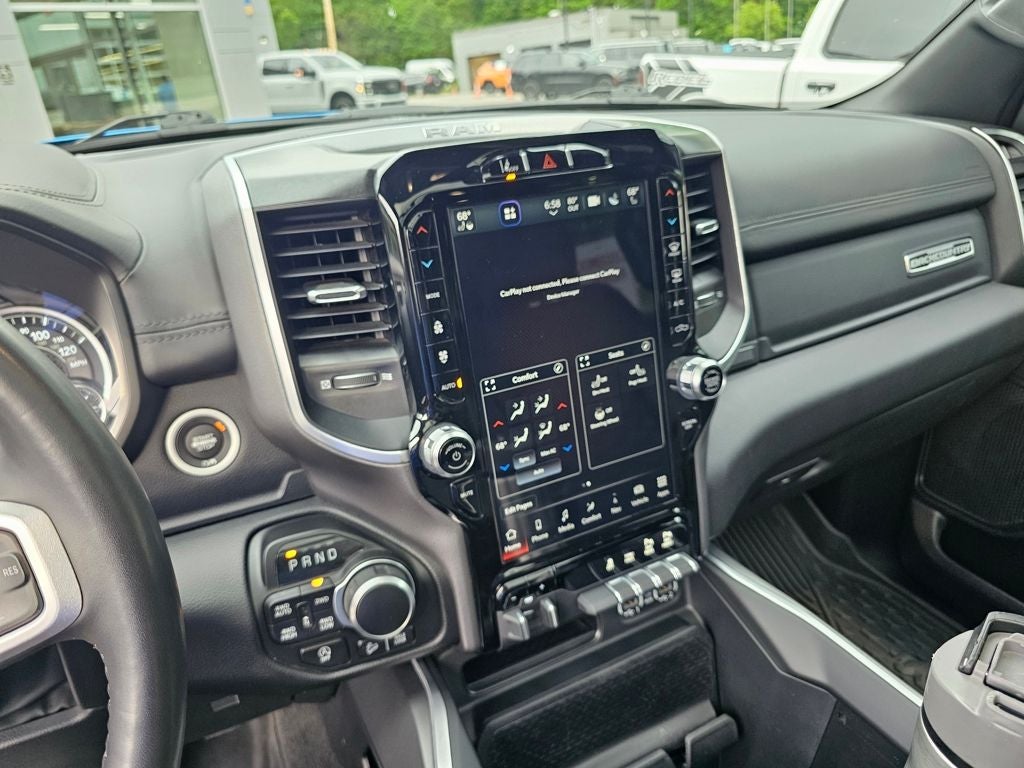 2022 RAM 1500 Big Horn Crew Cab 4x4 5'7' Box