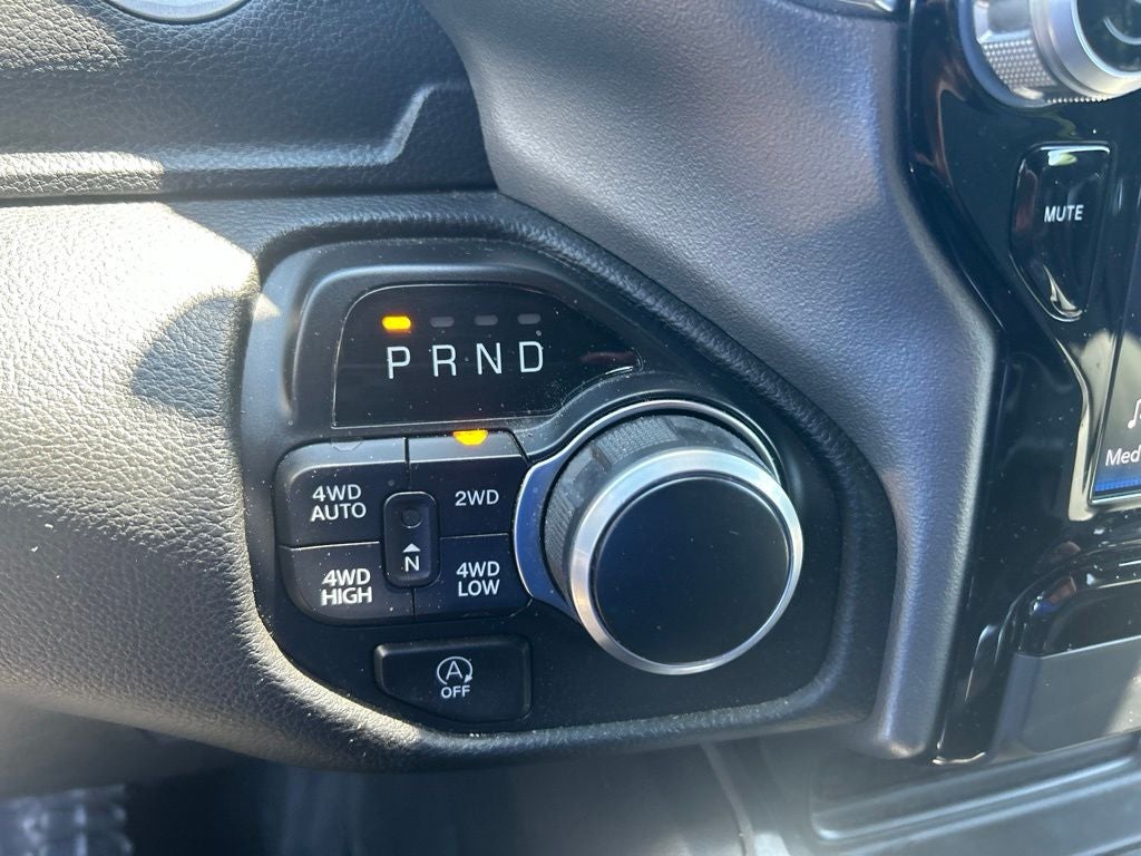 2024 RAM 1500 Big Horn Crew Cab 4x4 5'7' Box