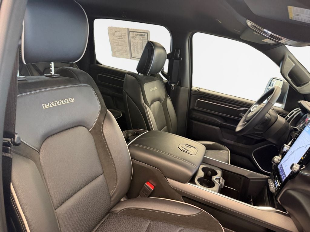 2026 RAM 1500 Laramie Crew Cab 4x4 5'7' Box