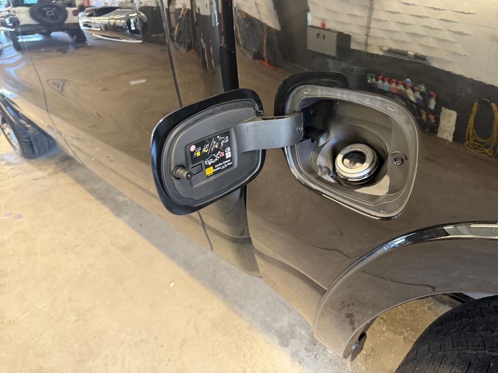 2026 RAM 1500 Laramie Crew Cab 4x4 5'7' Box
