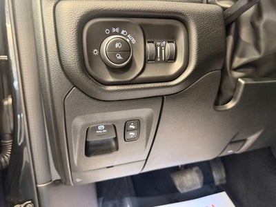 2026 RAM 1500 Laramie Crew Cab 4x4 5'7' Box