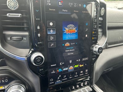 2023 RAM 1500 Laramie Crew Cab 4x4 5'7' Box