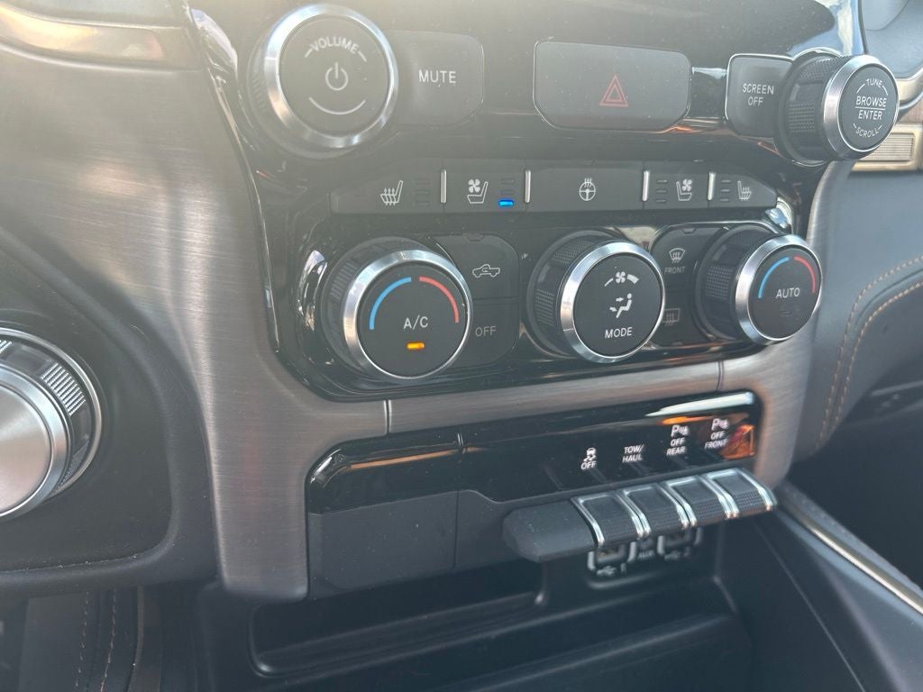 2022 RAM 1500 Limited Longhorn Crew Cab 4x4 5'7' Box