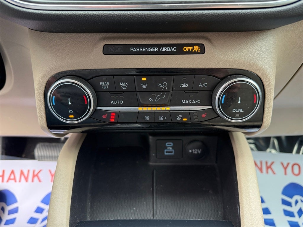 2022 Ford Escape Titanium