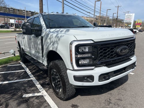 2025 Ford Super Duty F-350 SRW Pickup Lariat