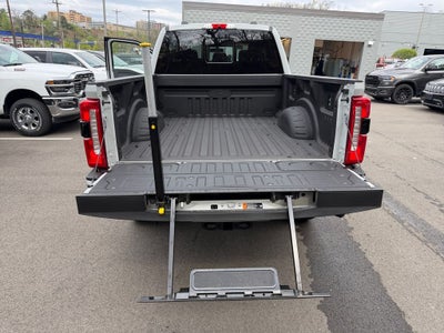 2025 Ford Super Duty F-350 SRW Pickup Lariat