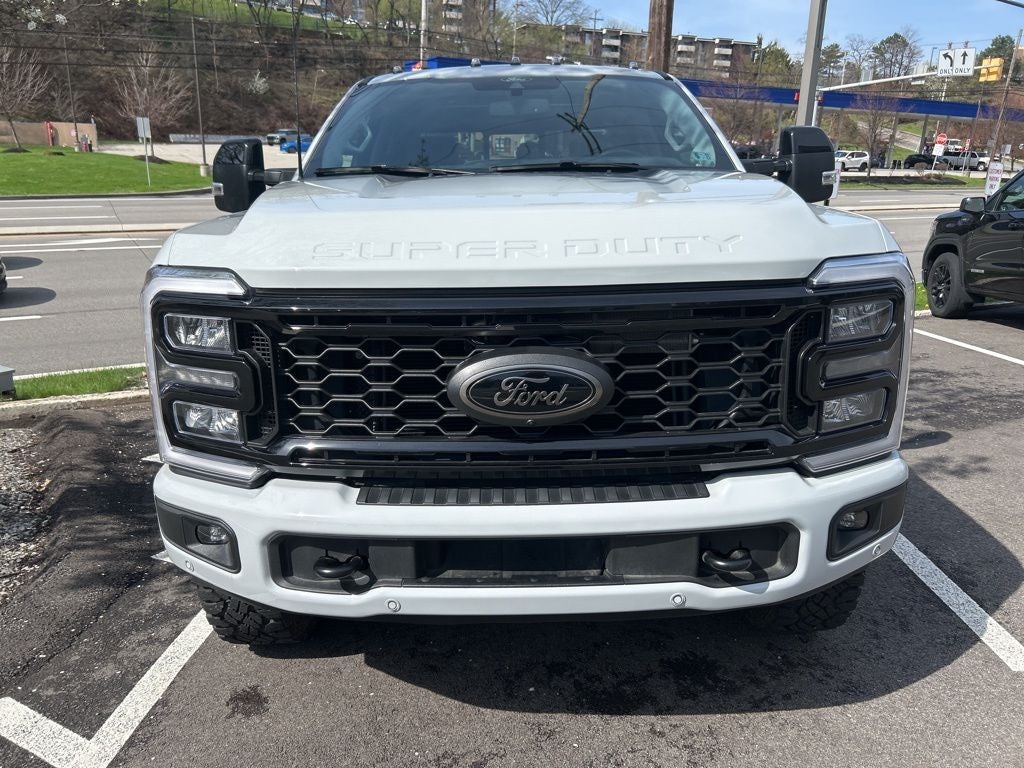2025 Ford Super Duty F-350 SRW Pickup Lariat