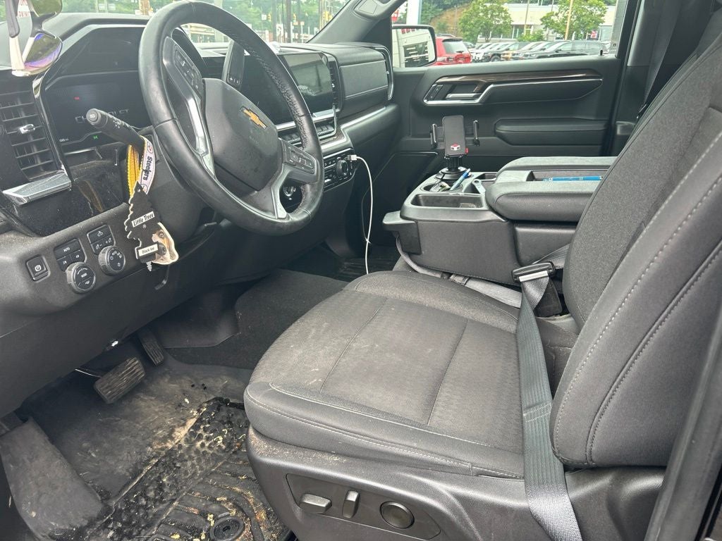 2024 Chevrolet Silverado 1500 4WD Crew Cab Short Bed LT with 2FL