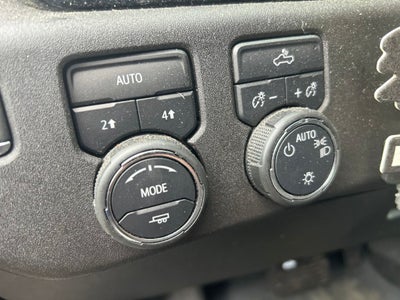 2024 Chevrolet Silverado 1500 4WD Crew Cab Short Bed LT with 2FL